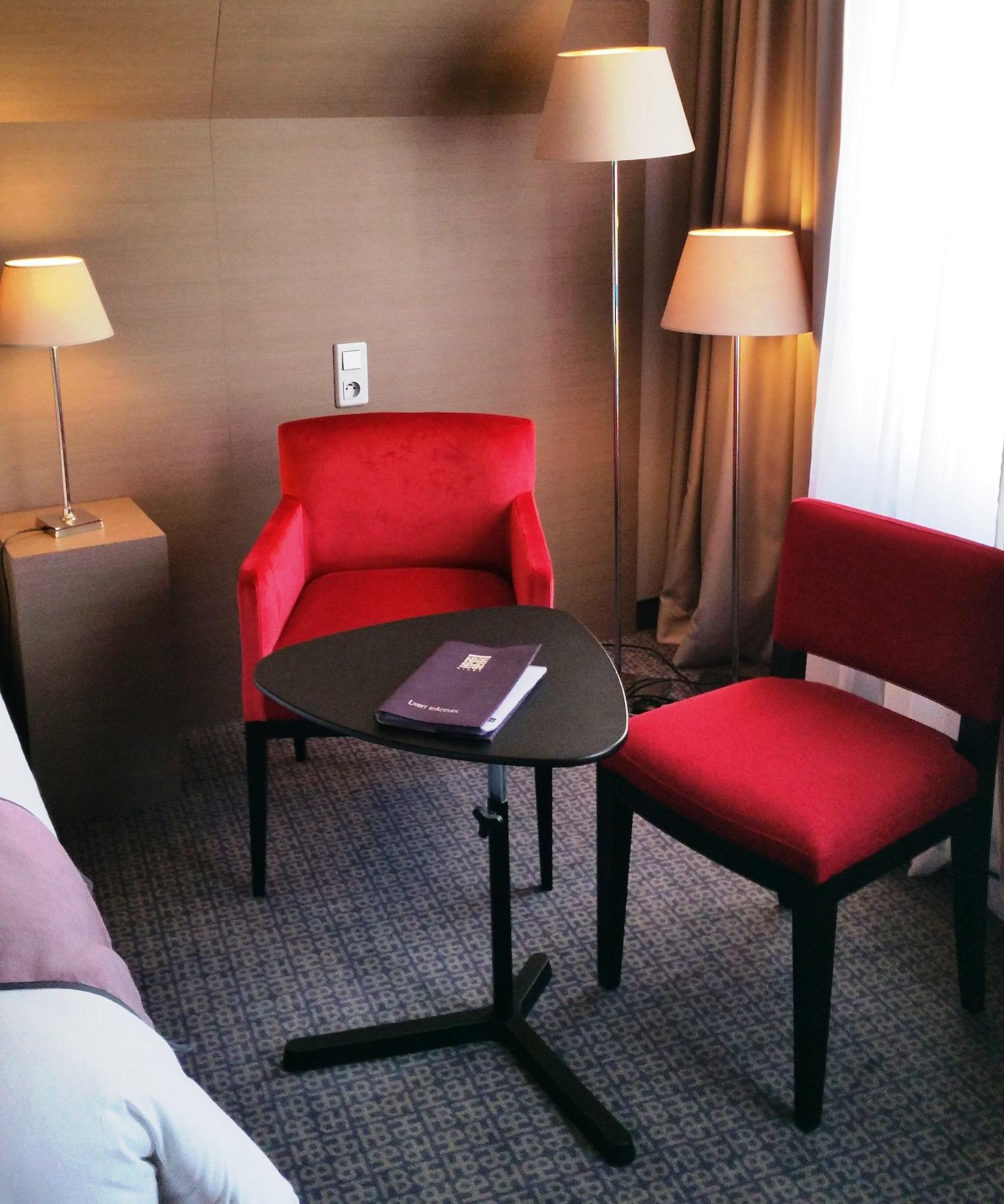 Best Western Hotel De La Breche Niort Exterior foto