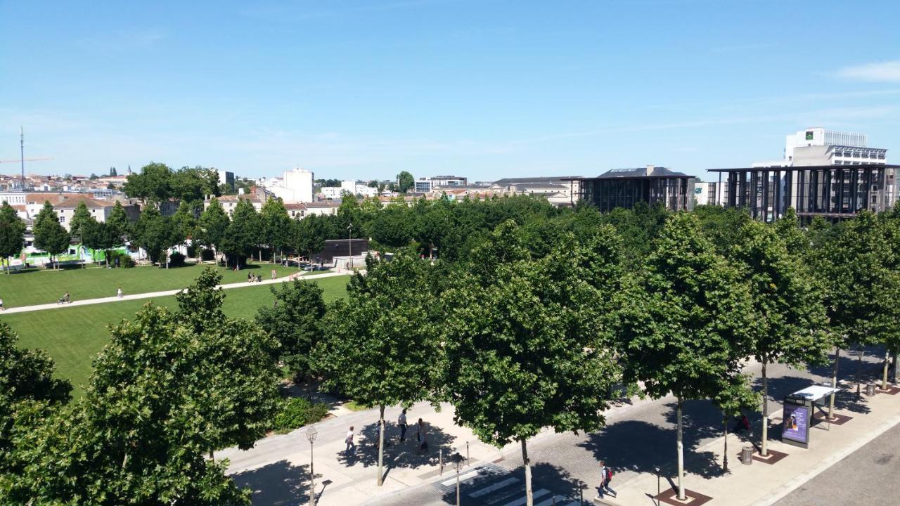 Best Western Hotel De La Breche Niort Exterior foto